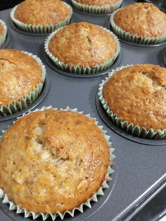 Fluffy Toffee Banana Muffins [No Butter or Refined Sugar] Whole